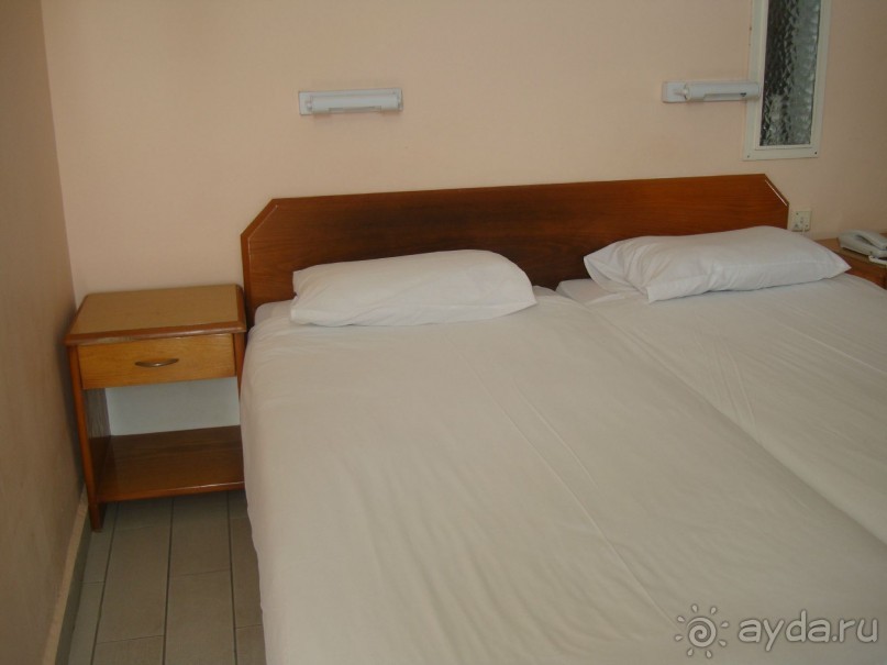 Достойный отель у самого моря