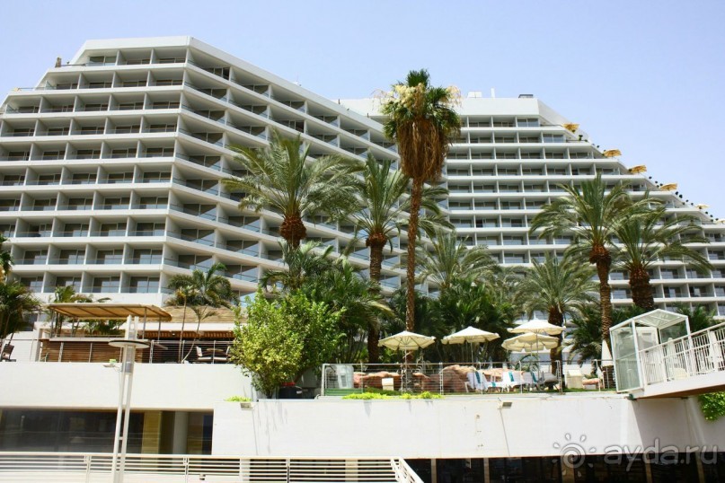 Isrotel Royal Beach 5* – большая и солидная гостиница прямо на берегу Красного моря. 