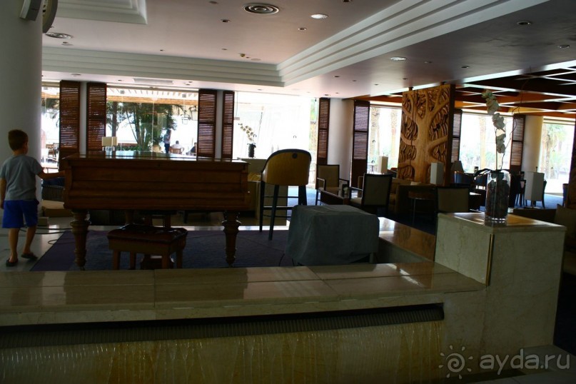 Isrotel Royal Beach 5* – большая и солидная гостиница прямо на берегу Красного моря. 