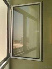 Столик с торшером и зеркало