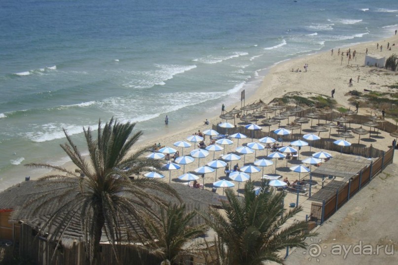 Вид на море и пляж