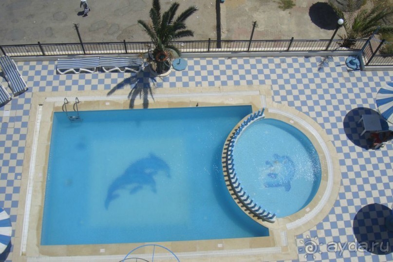 Бассейн отеля