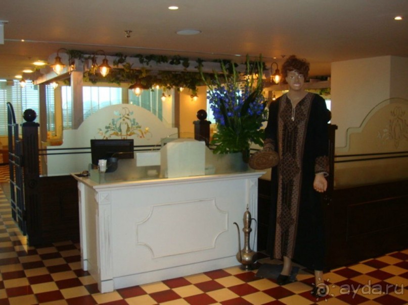 Вход в ресторан