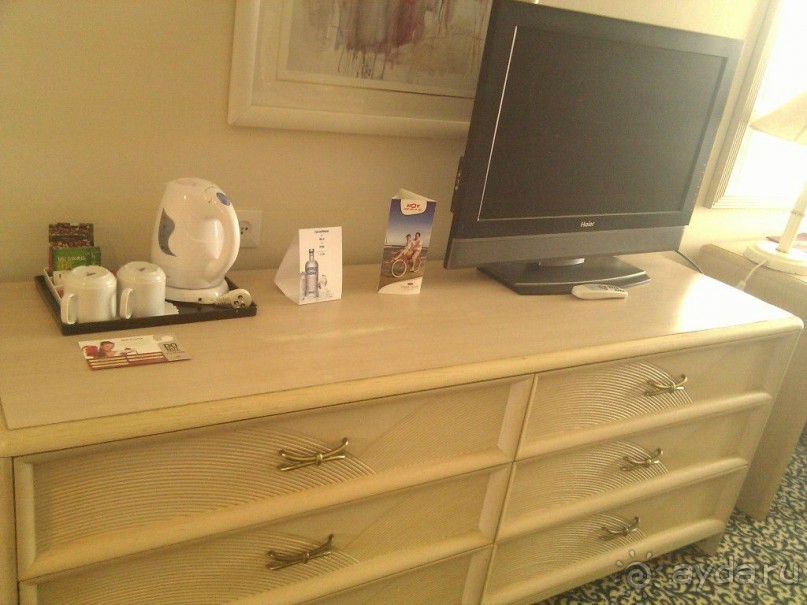 Crowne Plaza находится на берегу очень красивой лагуны