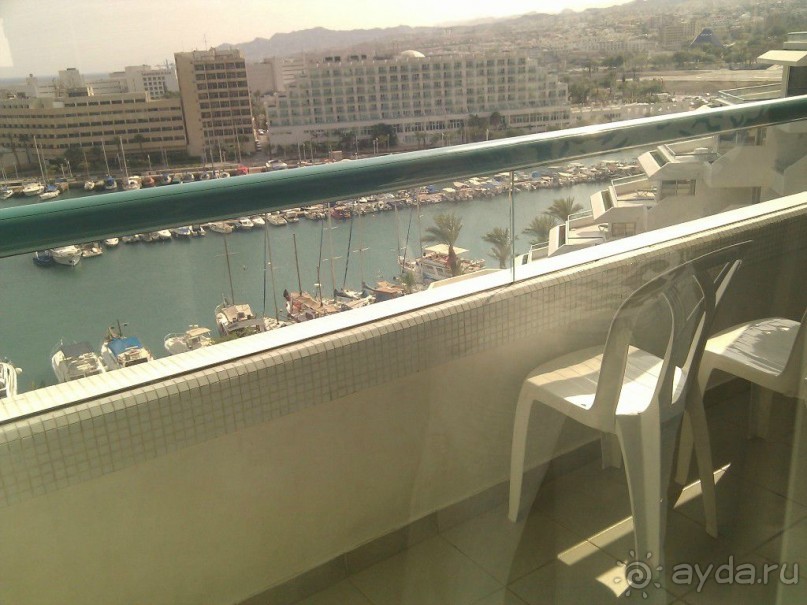 Crowne Plaza находится на берегу очень красивой лагуны