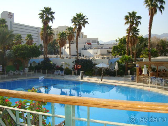 Вид из окна - номер POOL VIEW ROOM с кухней (3-х этажный корпус)