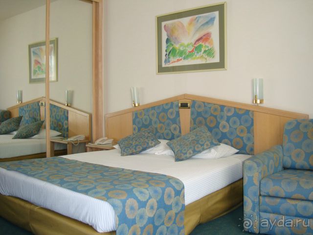 Номер POOL VIEW ROOM с кухней (3-х этажный корпус)