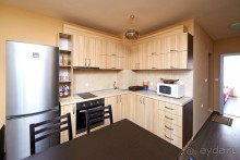 Квартира 21
Трехкомнатная квартира в Поморие с двумя спальнями:
Подходящяя для макс. 6 человек /4 взрослых и 2 маленьких детей/.
Квартира находится на втором этаже с прекрасным видом на море и большой террасой. В здании есть лифт.
Современный комфортабельный апартамент состоит из:
2-х спален, гостиной-столовой, полностью оборудованной кухни
раскладная двухспальная кровать в гостиной
можно добавить детскую кроватку для детей 0-2 года и детский стулик для кормления
кондиционер
цифровое телевидение с русскими каналами
2 террасы, одна из которых с видом на море
кухонная посуда
духовка, холодильник, плита, вытяжка, микроволновая печъ
утюг,гладильная доска
стиральная машина
ванная комната, туалет
WiFi интернет
сейф — взимается дополнительная плата 1лв. в день
Цены в сутки:
Сентябрь и Июнь — 56 Евро
Июль и Август —  70 Евро
Трансфер из аэропотра Бургас до Поморие — 20 Евро на машина до 4 человека.
Чтобы забронировать апартамент, нужно заплатить депозит 20% от общего проживания банковским переводом, Western Union или MoneyGram.