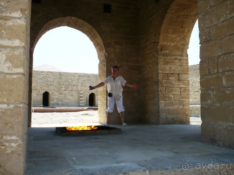 Храм огнепоклонников Атешгях. Суруханы. (30 км.от Баку)