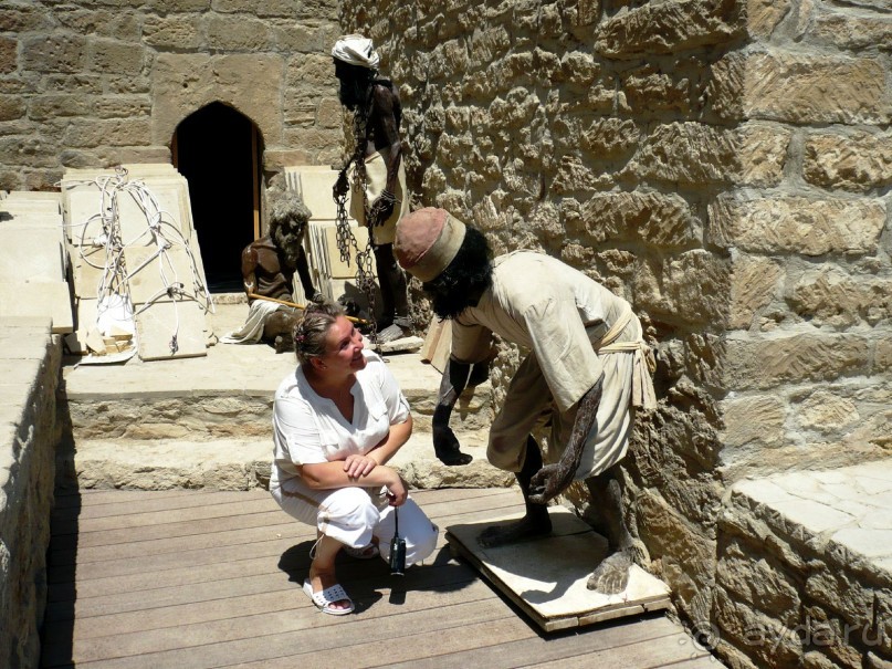 Храм огнепоклонников Атешгях. Суруханы. (30 км.от Баку)