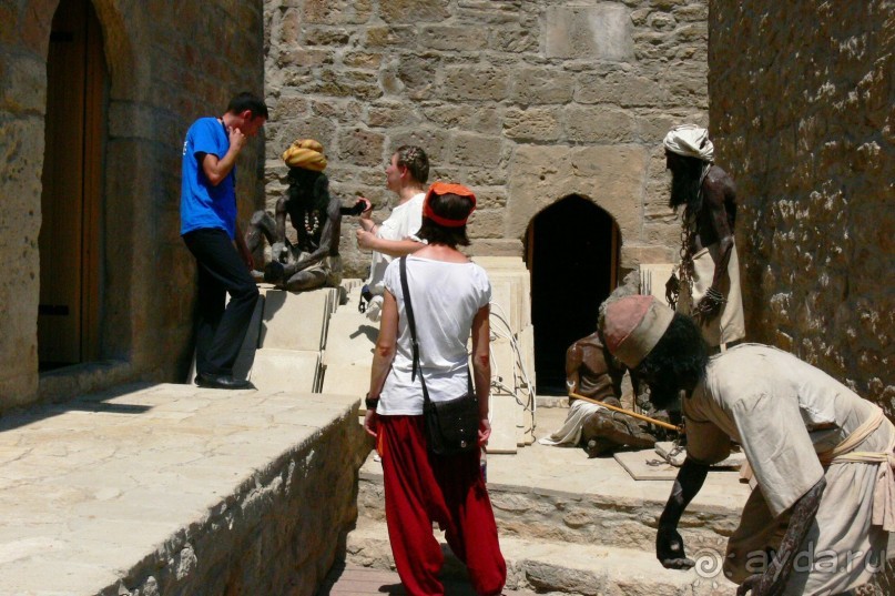 Храм огнепоклонников Атешгях. Суруханы. (30 км.от Баку)