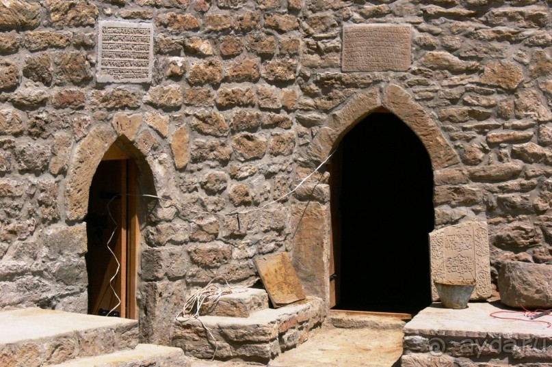 Храм огнепоклонников Атешгях. Суруханы. (30 км.от Баку)