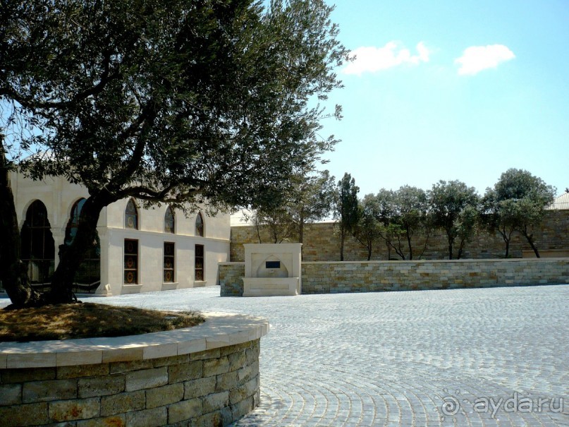 Храм огнепоклонников Атешгях. Суруханы. (30 км.от Баку)