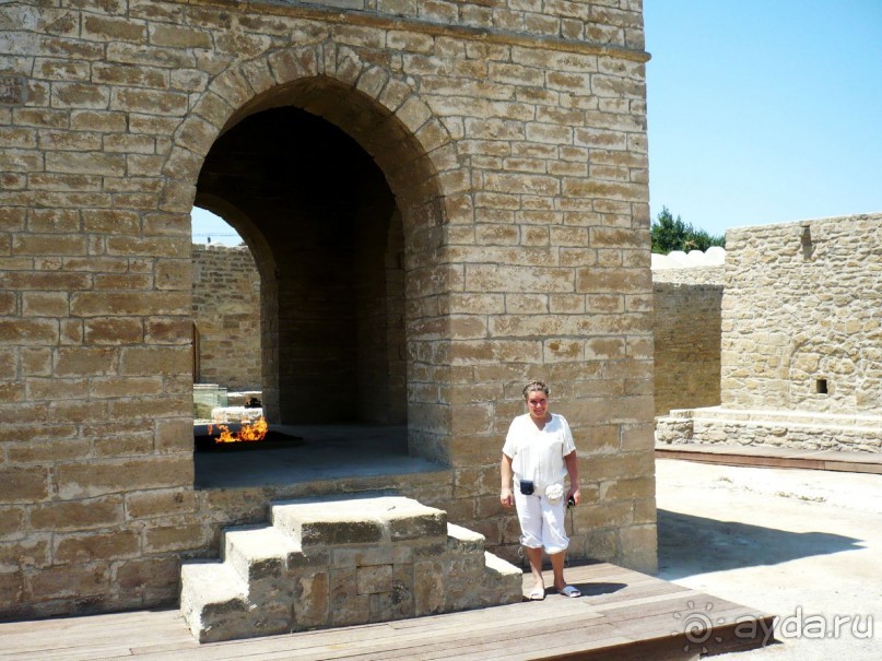 Храм огнепоклонников Атешгях. Суруханы. (30 км.от Баку)