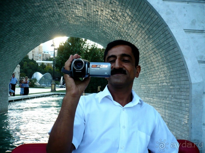 Бакинский бульвар и его стилизованная Венеция.