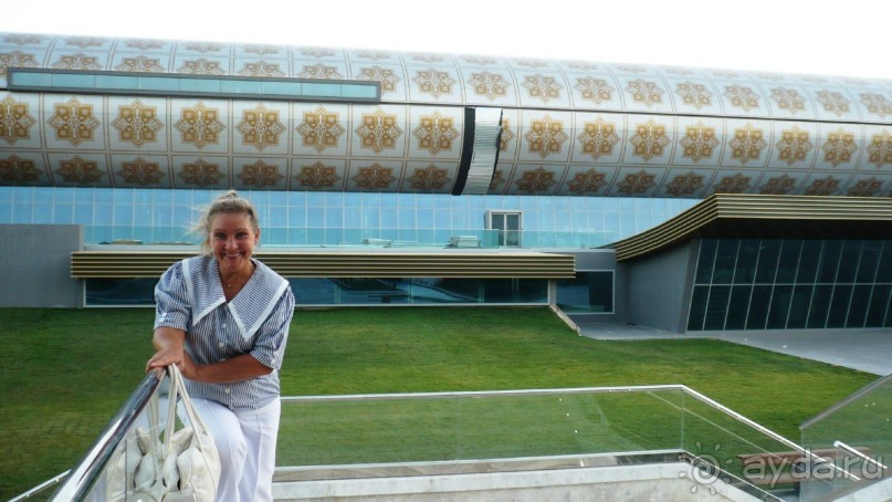 Бакинский бульвар и его стилизованная Венеция.