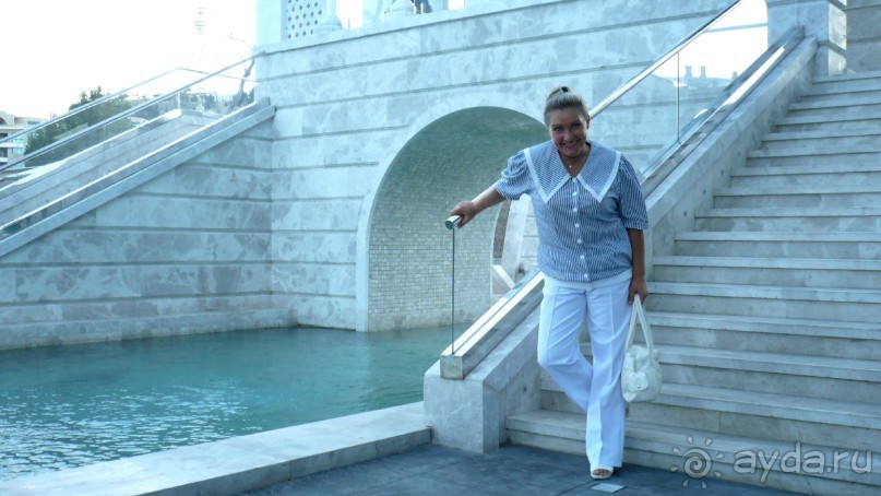 Бакинский бульвар и его стилизованная Венеция.