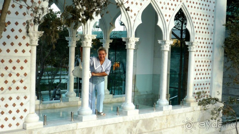 Бакинский бульвар и его стилизованная Венеция.