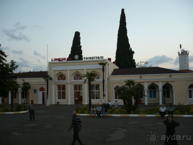  "Кавказ Сахил Отель" у Каспийского моря в Ленкорани. 