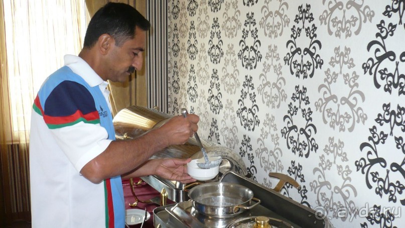  "Кавказ Сахил Отель" у Каспийского моря в Ленкорани. 