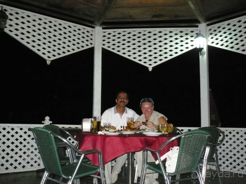  "Кавказ Сахил Отель" у Каспийского моря в Ленкорани. 