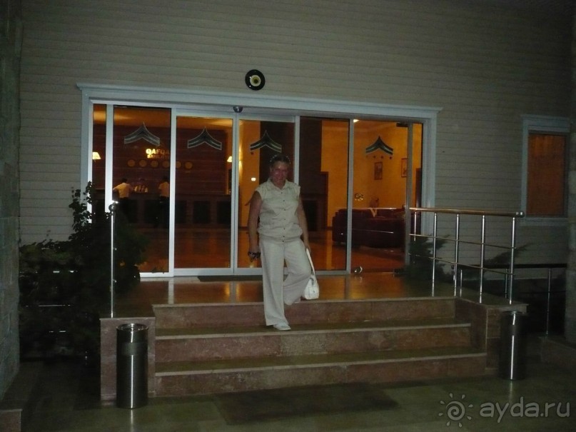  "Кавказ Сахил Отель" у Каспийского моря в Ленкорани. 