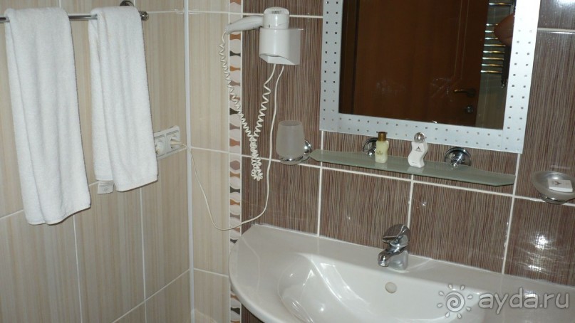  "Кавказ Сахил Отель" у Каспийского моря в Ленкорани. 