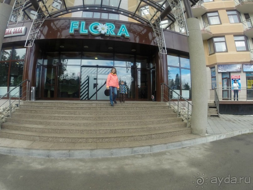 В Боровце без снега спас отель Флора