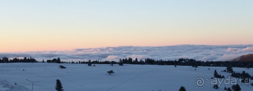 Горы (слалом бэби слалом)!!!!!!!!!  и Oтель просто супер тянет на 5*менеджмент европейский.