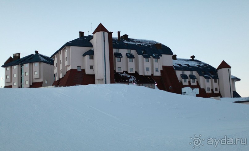 Горы (слалом бэби слалом)!!!!!!!!!  и Oтель просто супер тянет на 5*менеджмент европейский.