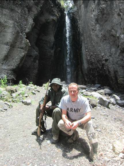 Альбом отзыва "ТАНЗАНИЯ. ЧЕРНОВИК БЕЛОГО ЧЕЛОВЕКА. Отзывы о поездке в Африку с турфимой Тайный Меридиан в 2011 году"