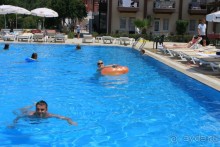 До четверки далеко