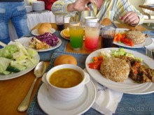 Чистенько и даже поправиться можно