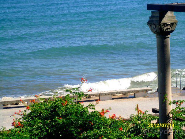 отель вполне приличный, всё равно ты там проводишь меньшую часть отдыха