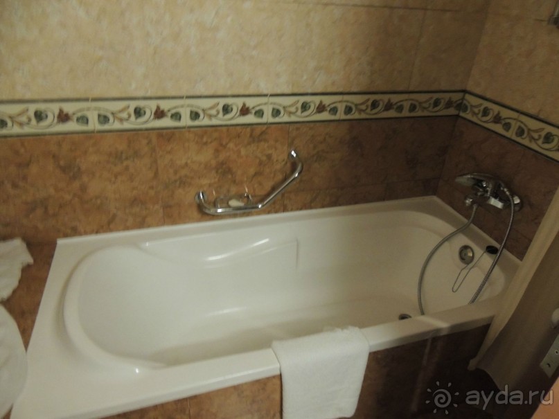 Хороший отель Flora Grand 4