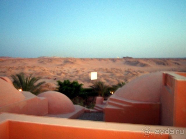 вид из номера на пустыню