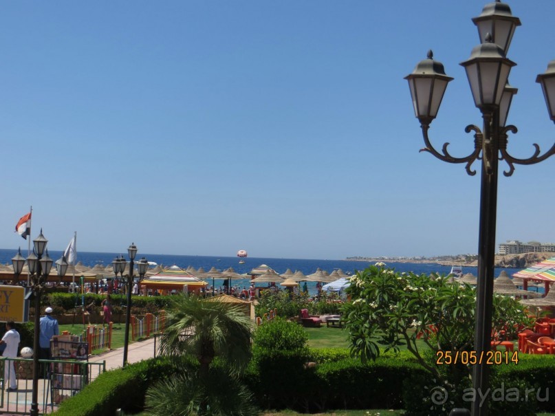 отель на 4 с замечательным  пляжем в бухте