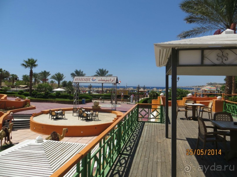 отель на 4 с замечательным  пляжем в бухте