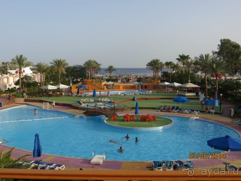 отель на 4 с замечательным  пляжем в бухте