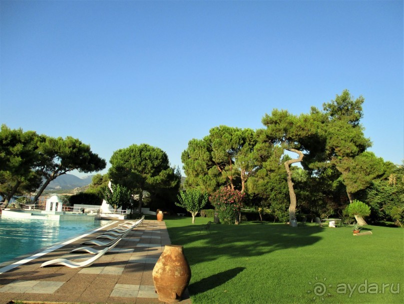 Альбом отзыва "Греческая "кругосветка". Пелопоннес. Посёлок Истмия."