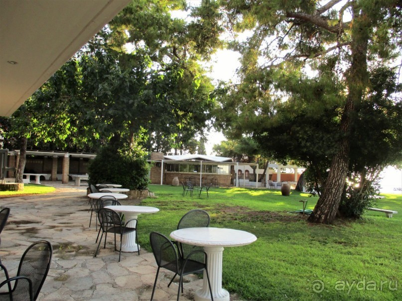 Греческая "кругосветка". Пелопоннес. Посёлок Истмия.