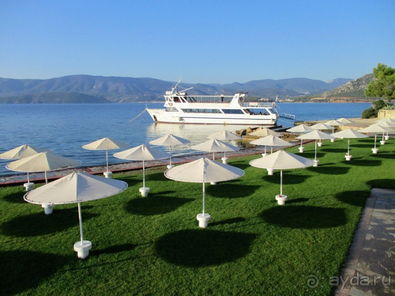 Греческая "кругосветка". Пелопоннес. Посёлок Истмия.