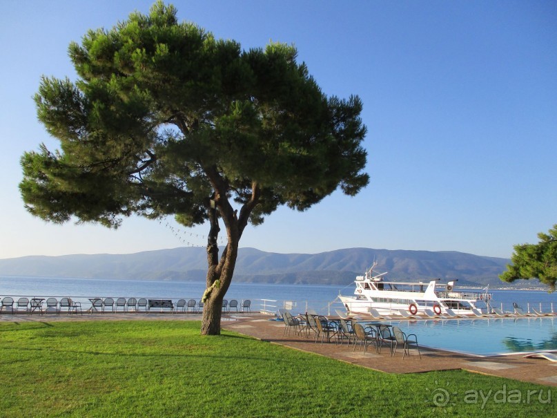 Греческая "кругосветка". Пелопоннес. Посёлок Истмия.