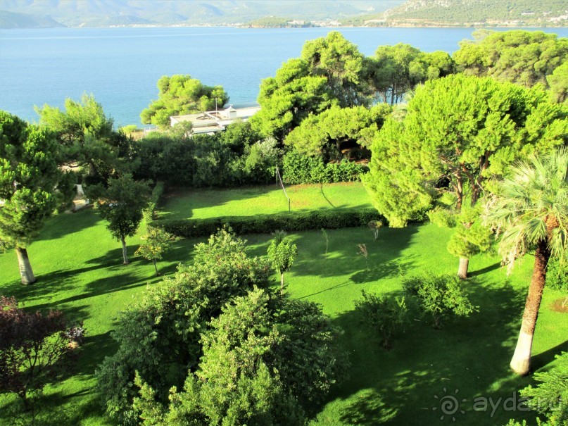 Греческая "кругосветка". Пелопоннес. Посёлок Истмия.