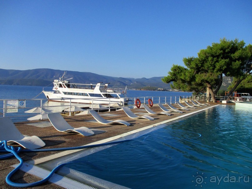 Греческая "кругосветка". Пелопоннес. Посёлок Истмия.