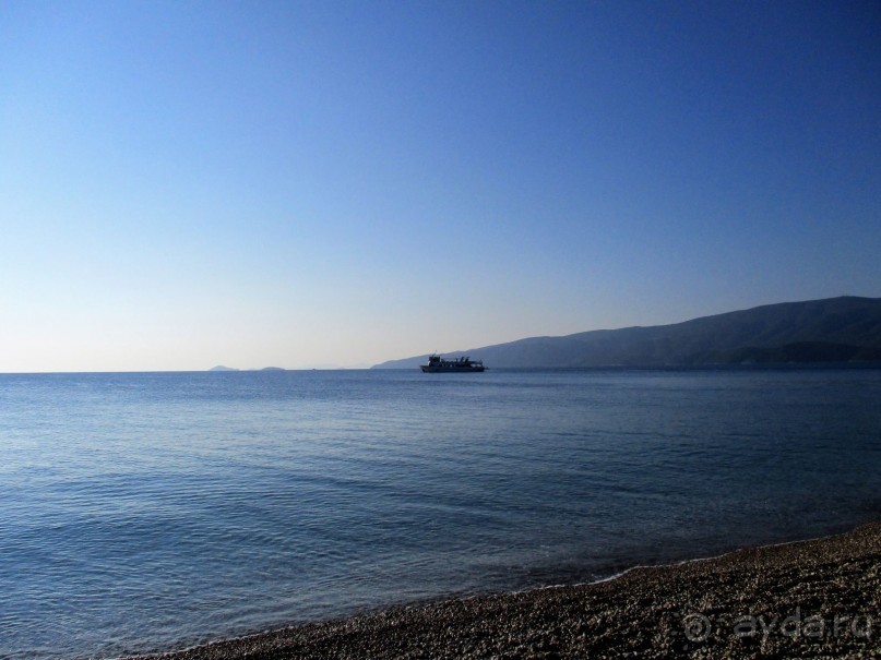 Греческая "кругосветка". Пелопоннес. Посёлок Истмия.