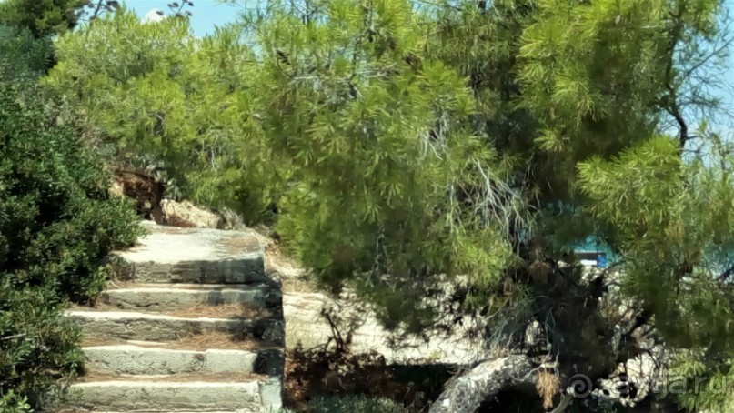 Греческая "кругосветка". Пелопоннес. Посёлок Истмия.