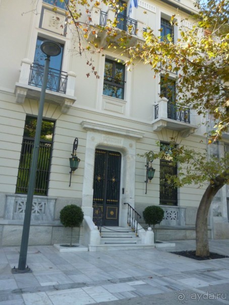 У подножия акрополя. Ч.3.