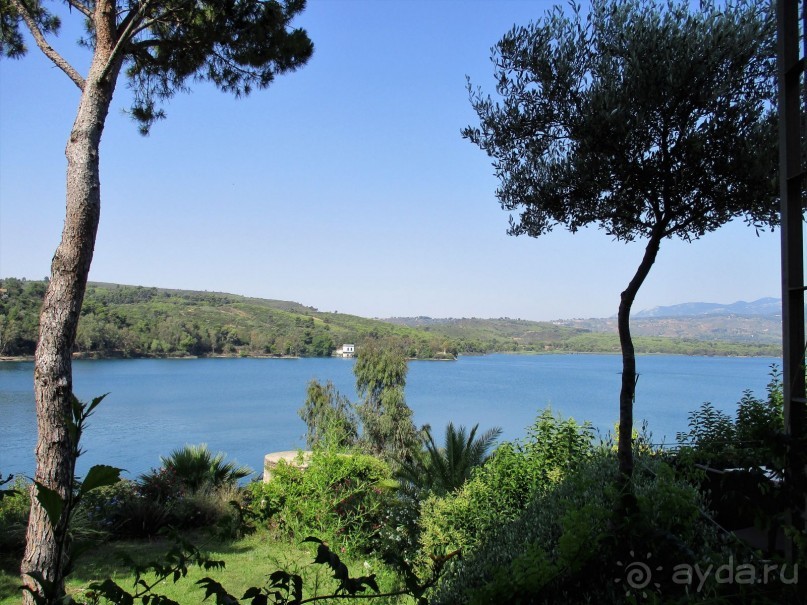 Греческая  "кругосветка". Современные Афины. Озеро Марафон.