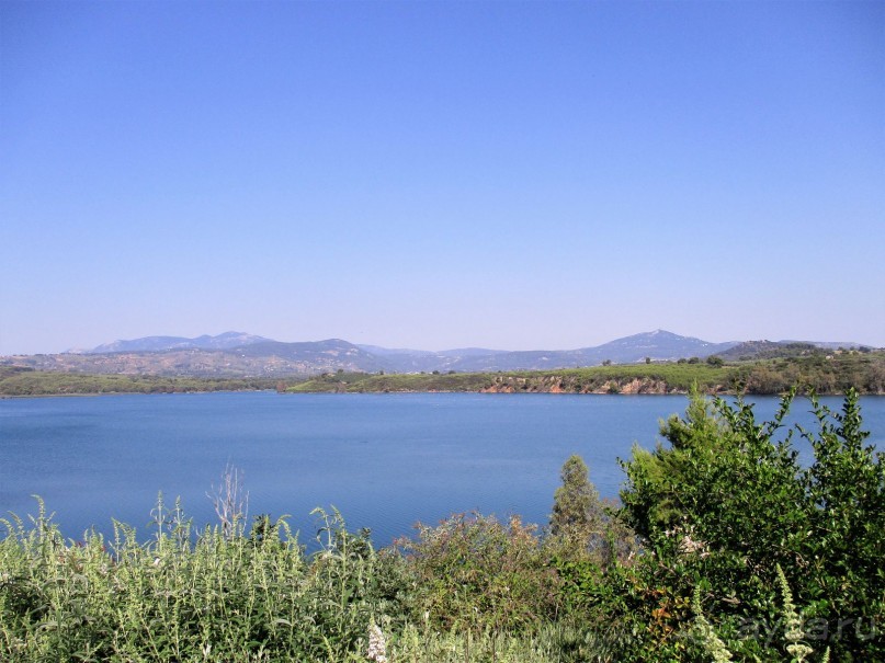 Греческая  "кругосветка". Современные Афины. Озеро Марафон.